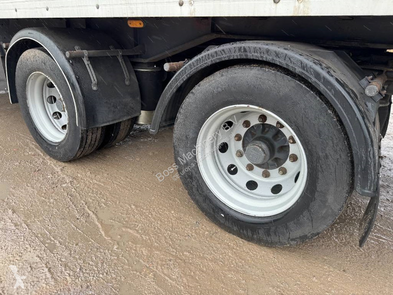 Oplegger Fruehauf ONCRK 32-220 A - Taillift /...