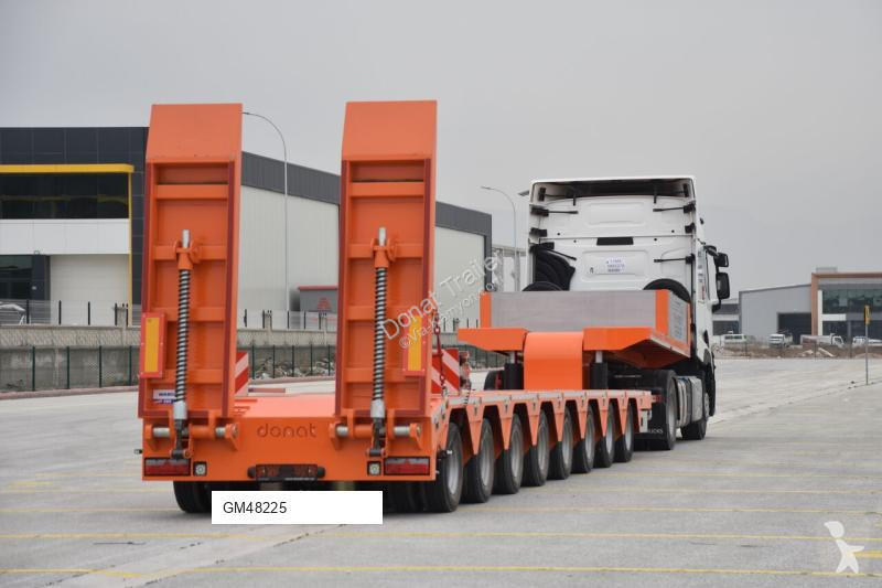 Donat 8 axle Heavy Duty Lowbed with Hydraulic...