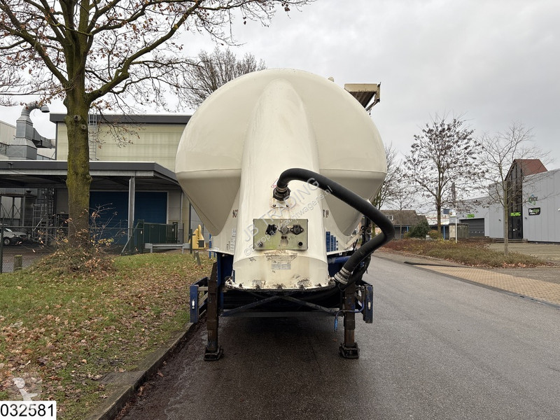 Oplegger Feldbinder Silo 40.000 liter