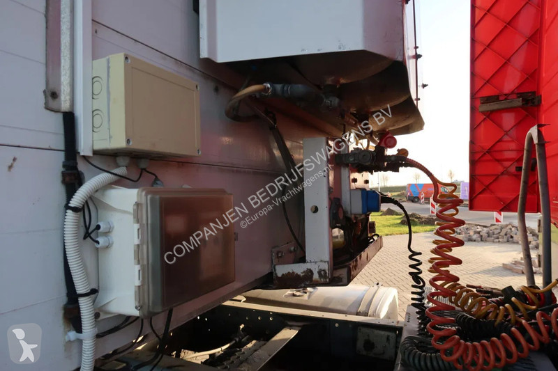 نصف مقطورة Pezzaioli SBA 31 - Cattle Transport