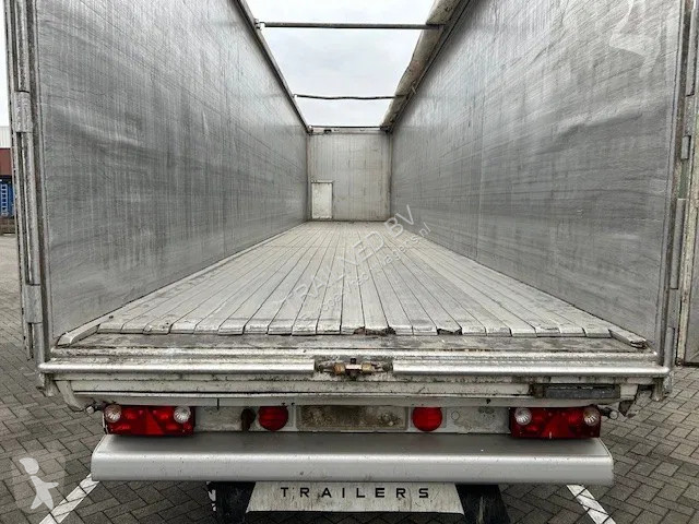 نصف مقطورة  K200 - 92m3 Liftachse 10mm