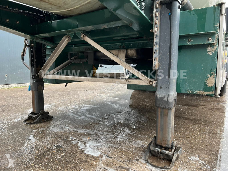 نصف مقطورة Kässbohrer SSK60 Kippsilo