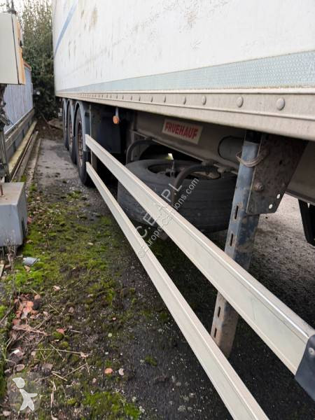 Semi remorque Fruehauf essieux SAF