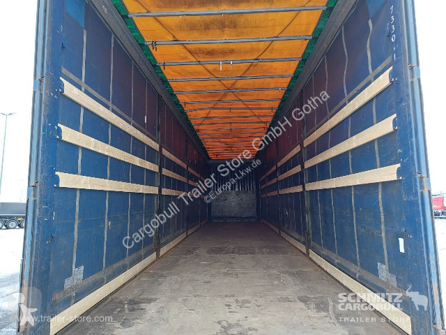 نصف مقطورة Krone Curtainsider Mega