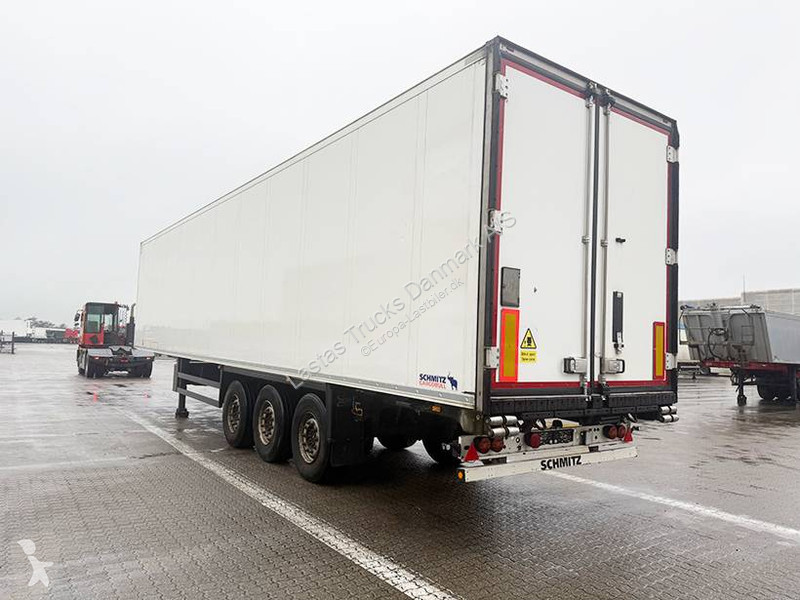 نصف مقطورة Schmitz Cargobull Refrigerated...