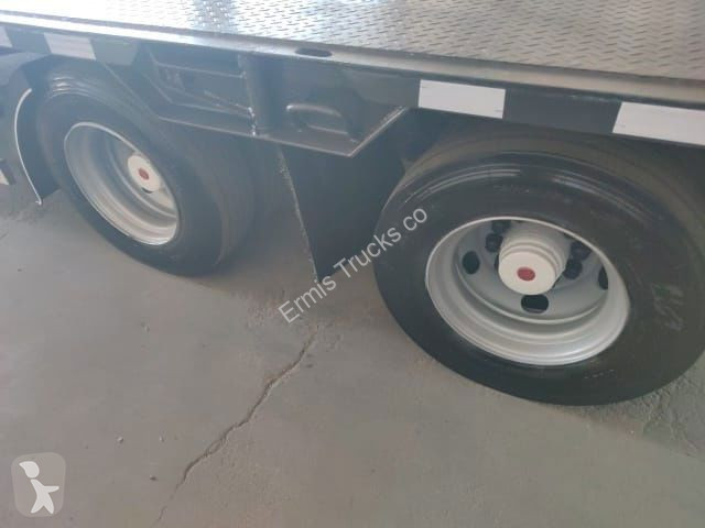 نصف مقطورة Fliegl