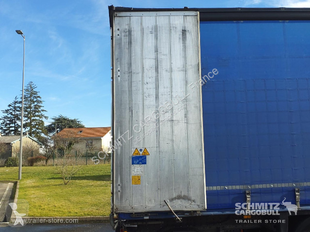 نصف مقطورة Schmitz Cargobull Semitrailer...