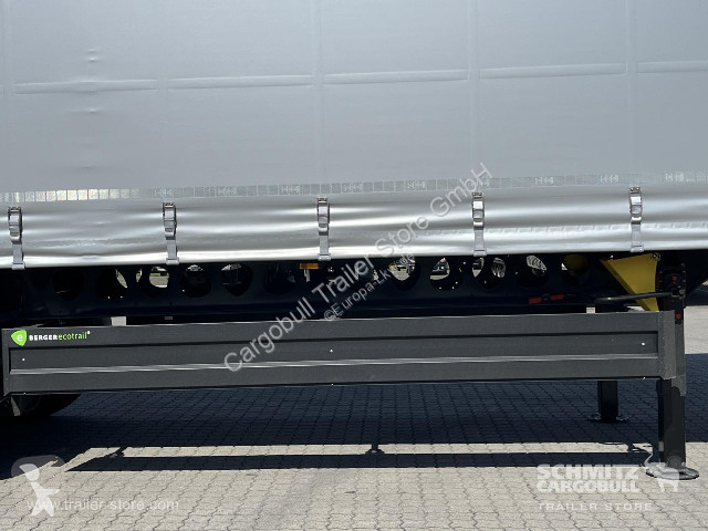 نصف مقطورة Berger Curtainsider Standard Getränke