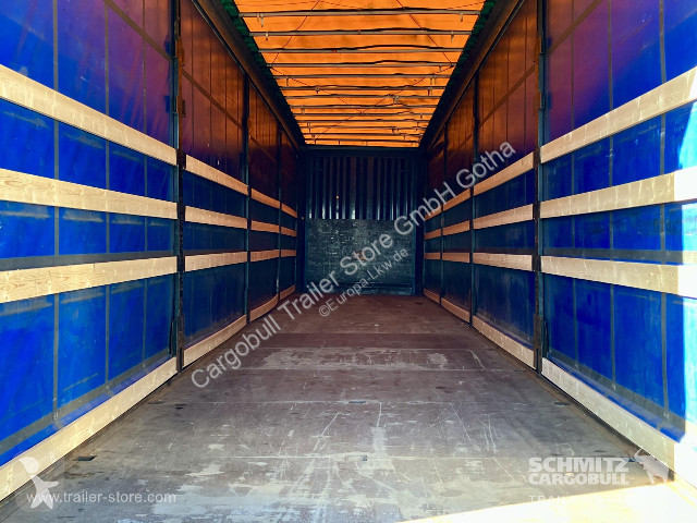 نصف مقطورة Krone Curtainsider Mega