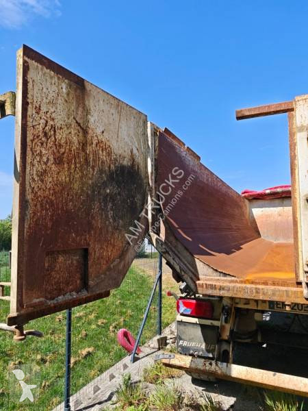 نصف مقطورة Fruehauf