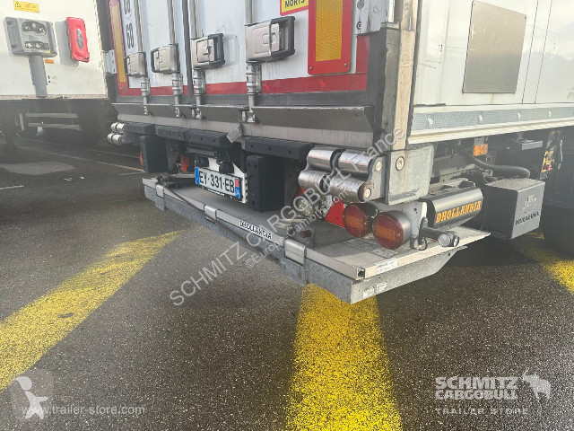 نصف مقطورة Schmitz Cargobull Semitrailer Reefer...