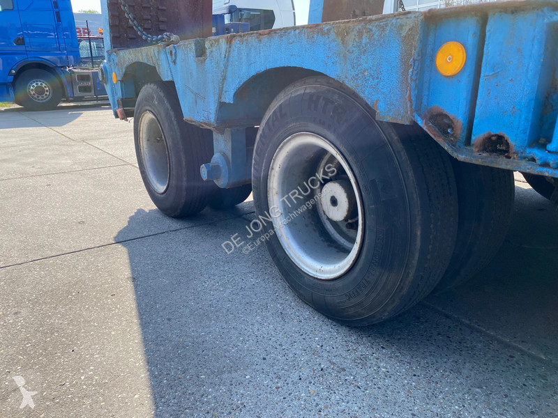 نصف مقطورة Fruehauf / Hydraulic Ramps / 32 Ton