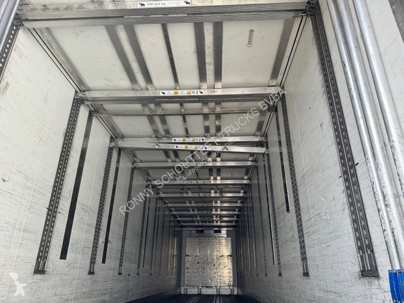 نصف مقطورة Schmitz Cargobull SKO 24/L-13.4 FP...