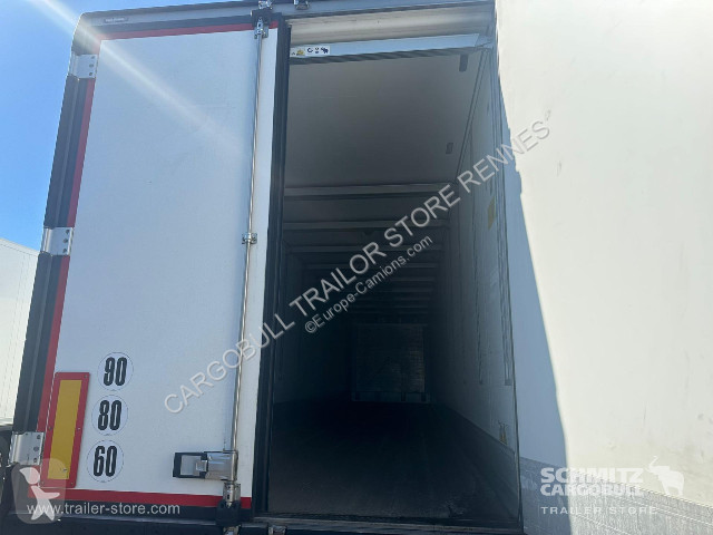 نصف مقطورة Schmitz Cargobull Semitrailer Reefer...