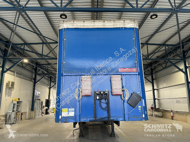 نصف مقطورة Berger Curtainsider Standard