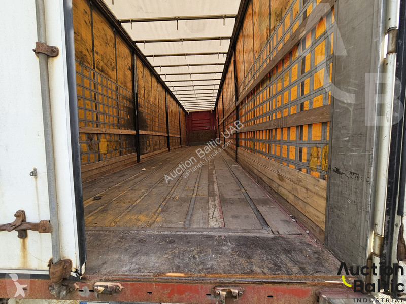 نصف مقطورة Fruehauf