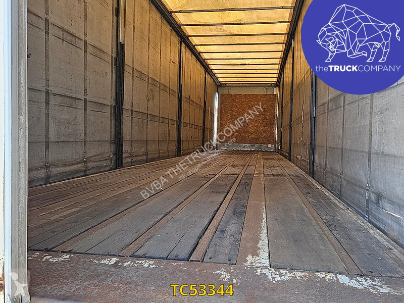 نصف مقطورة Fruehauf
