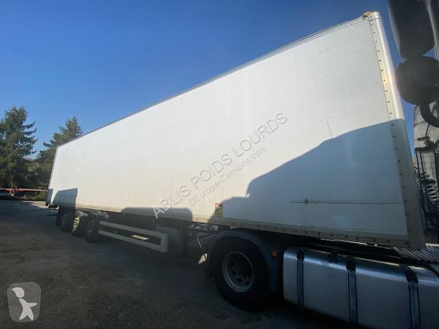 نصف مقطورة Fruehauf