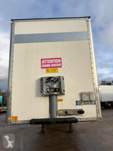 نصف مقطورة Fruehauf