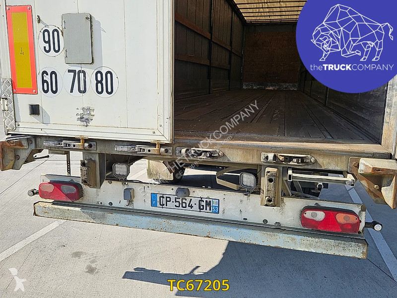 نصف مقطورة Fruehauf