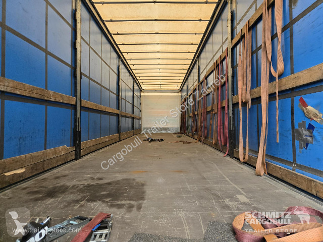 نصف مقطورة Schmitz Cargobull Semitrailer...