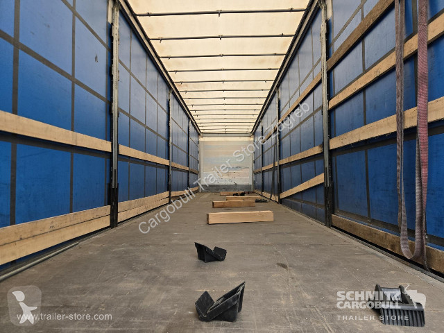 نصف مقطورة Schmitz Cargobull Semitrailer...