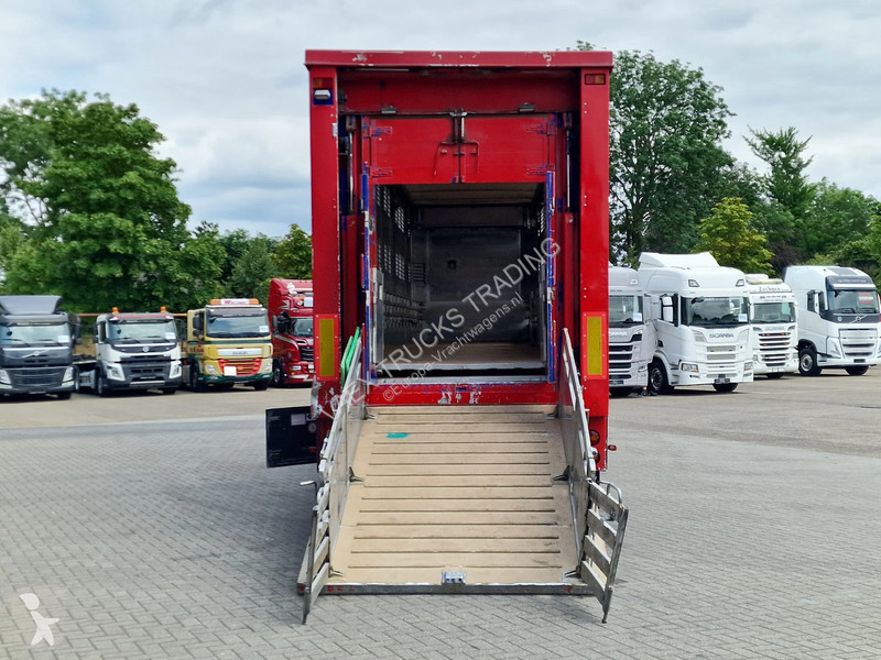 نصف مقطورة Finkl 3 deck - lift- water - vans -...