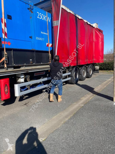 نصف مقطورة Fruehauf  FST4