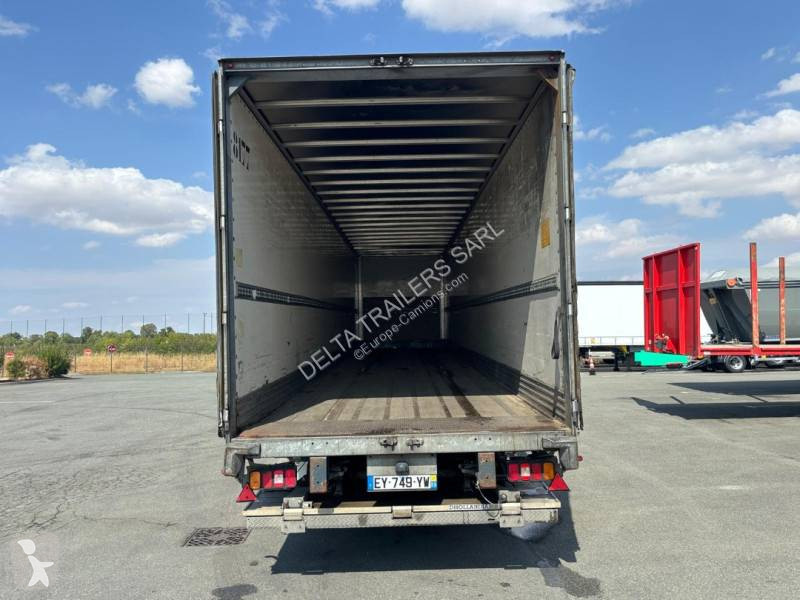 نصف مقطورة Fruehauf