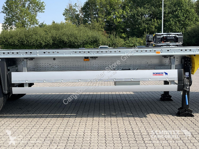 نصف مقطورة Schmitz Cargobull Plateau Standard