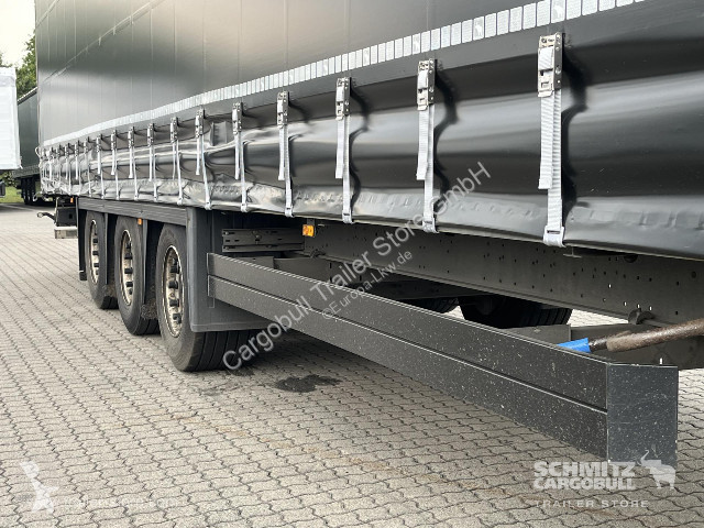 نصف مقطورة Schmitz Cargobull Curtainsider Mega...
