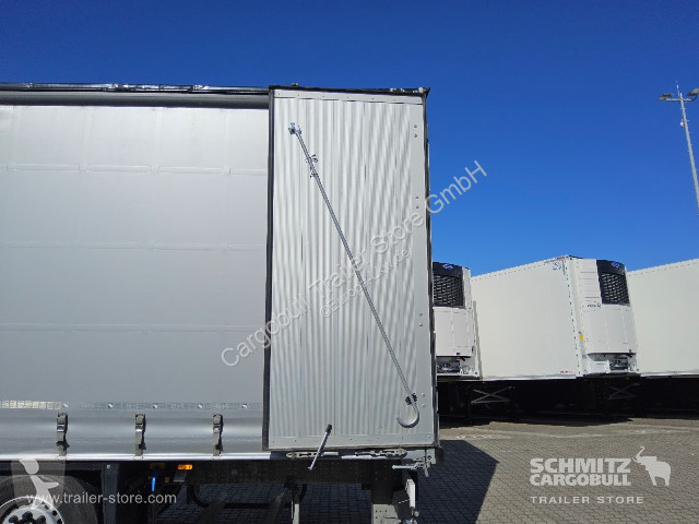 نصف مقطورة Schmitz Cargobull Curtainsider...