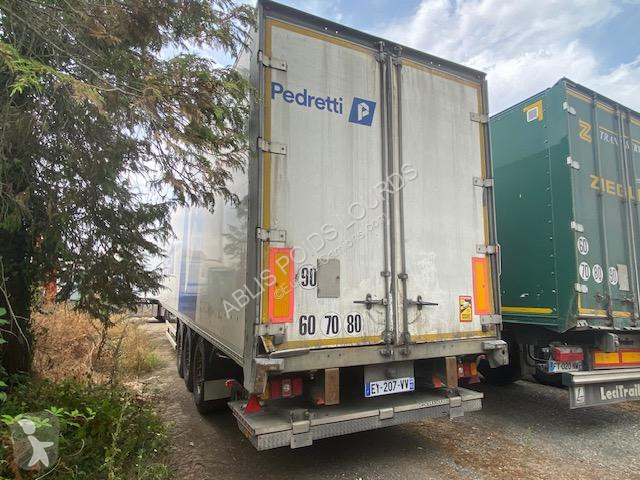 نصف مقطورة Fruehauf