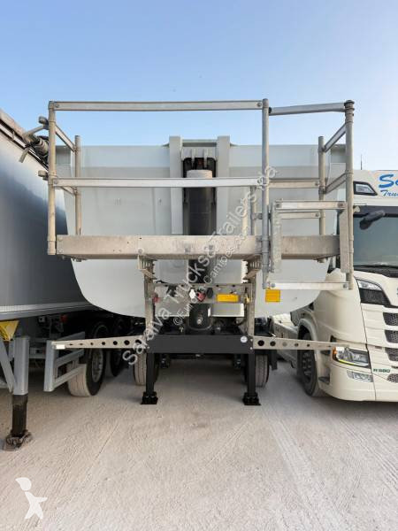 نصف مقطورة Schmitz Cargobull