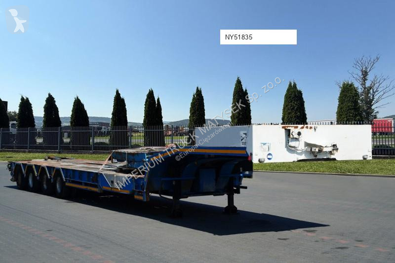 Náves Trax