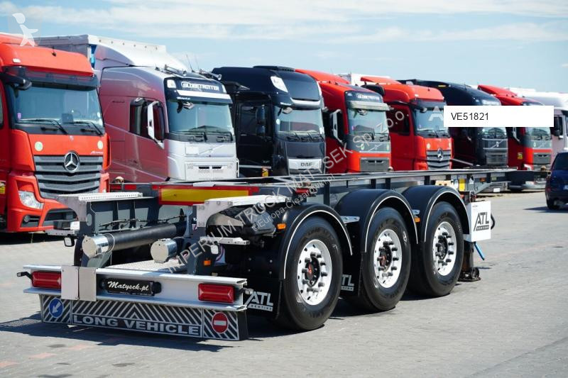 Полуремарке Van Hool NACZEPA PODKONTENEROWA /...