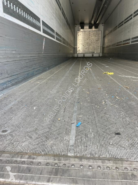 نصف مقطورة Schmitz Cargobull