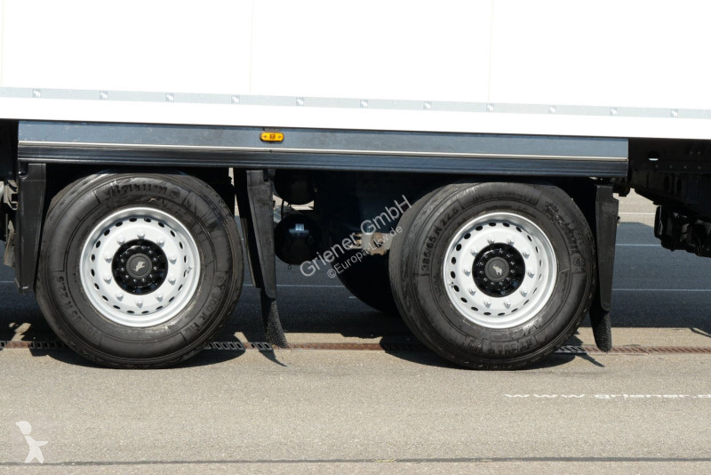 نصف مقطورة Schmitz Cargobull 18 /LZG CITY...
