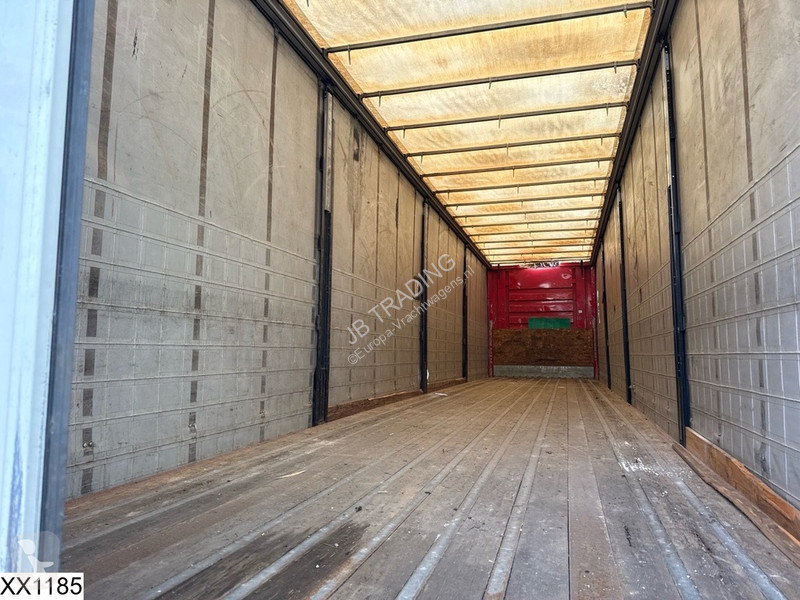نصف مقطورة Fruehauf Tautliner Dhollandia