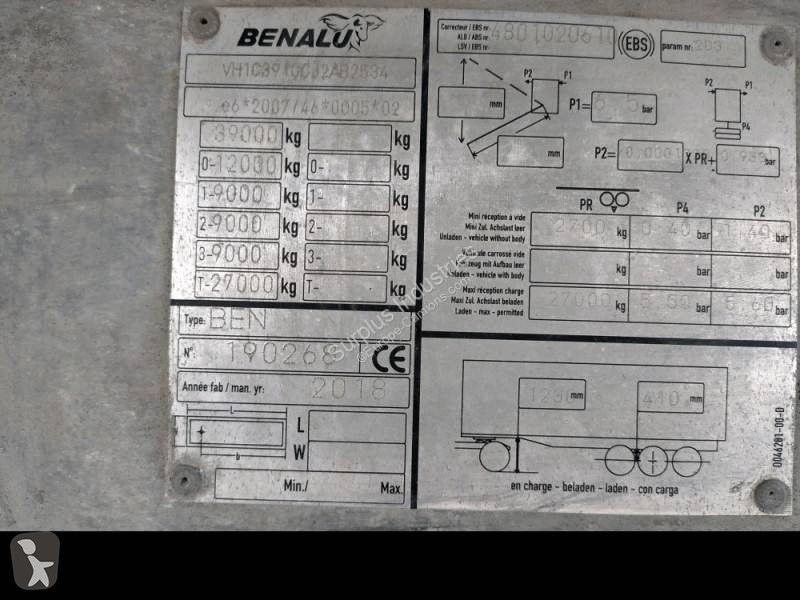 Benalu  semi-trailer