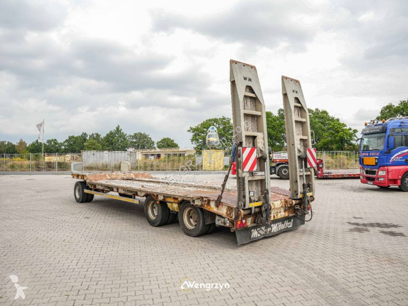 T 3 Profi 30 Najazdy hydrauliczne semi-trailer