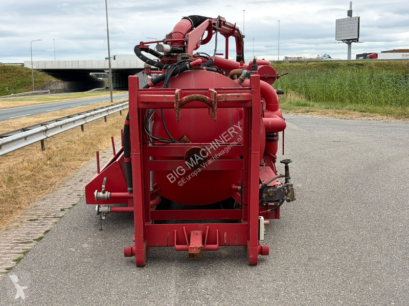 Uitrusting voor vrachtwagens  Twint Vacuum tank