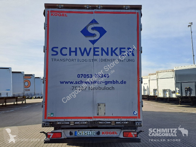 Semirremolque Kögel Curtainsider Mega