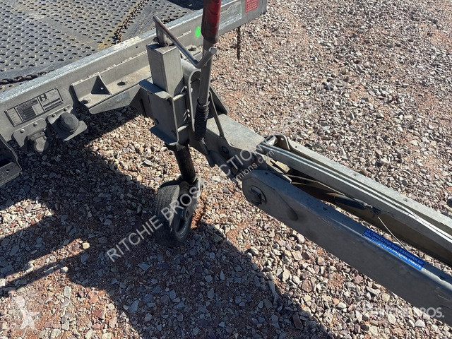 Porte engins   H212L-14CF
