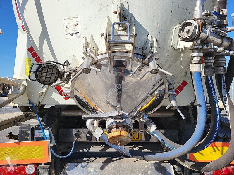 LAG O-3-TI semi-trailer