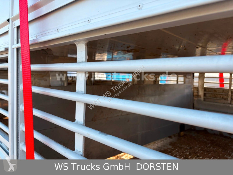 Semitrailer  Finkl  3 Stock Hubdach Typ 2...