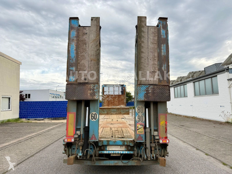 Semitrailer Kaiser Tieflader 45 t Hydr. Rampen...