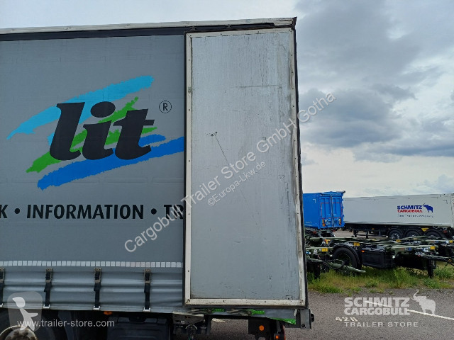 نصف مقطورة Fliegl Curtainsider Mega Getränke