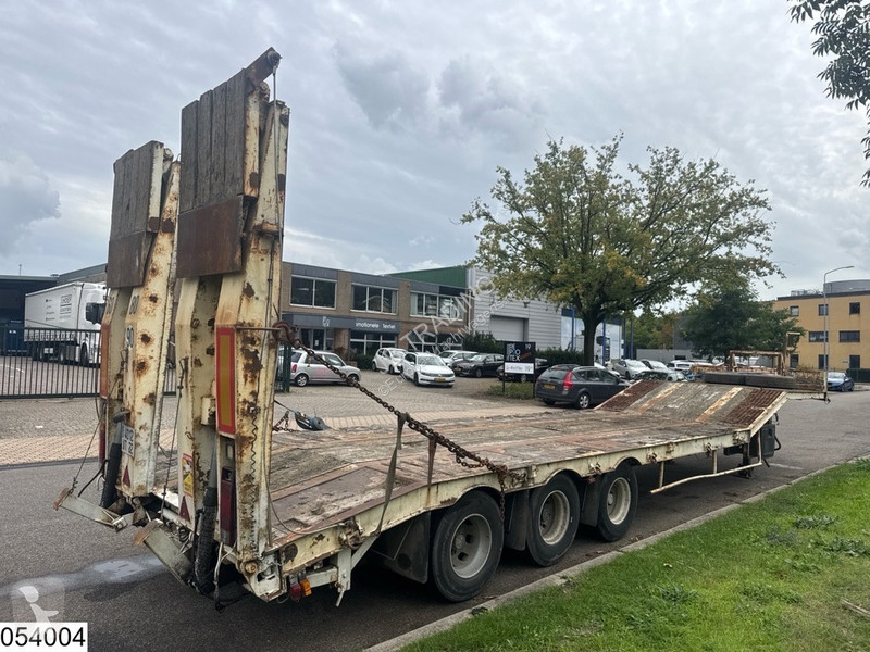 Semirremolque ACTM Lowbed Hydro, Steel suspension