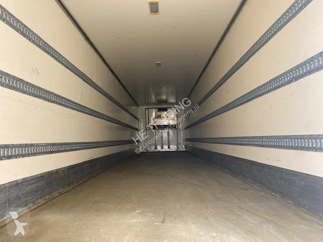 Semitrailer HTF HZP 32 koelvries stuuras laadklep